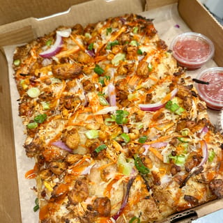 Deep Dish Buffalo Chick'n